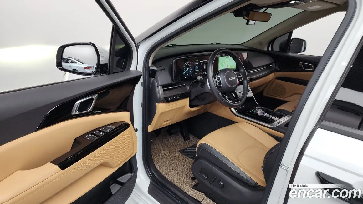 Kia Carnival — фото 10