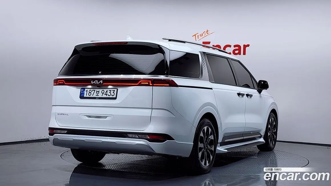 Kia Carnival — фото 2