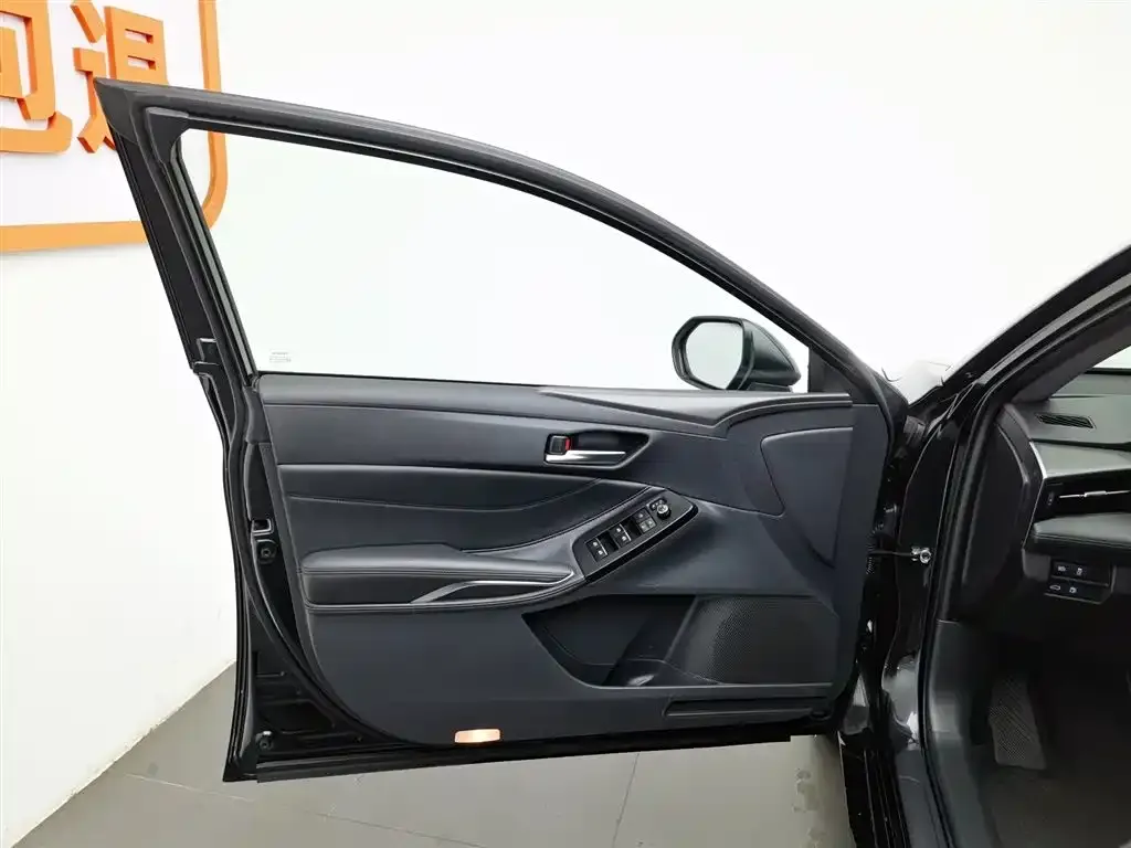 Toyota Avalon 2023 из CN, фото 8