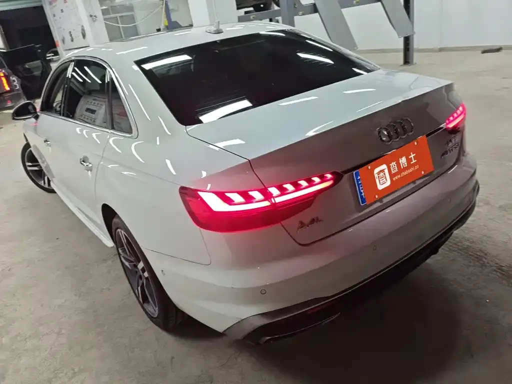 Audi A4L 2021 из CN, фото 6