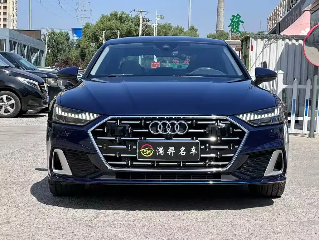 Audi A7L 2023 из CN, фото 2
