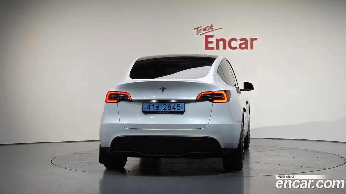 Tesla Model Y 2024 из KR, фото 4