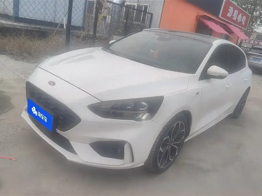 Ford Focus 2021 из CN, фото 1