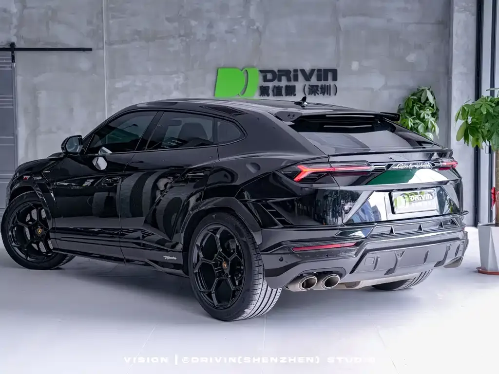 Lamborghini Urus 2023 из CN, фото 2