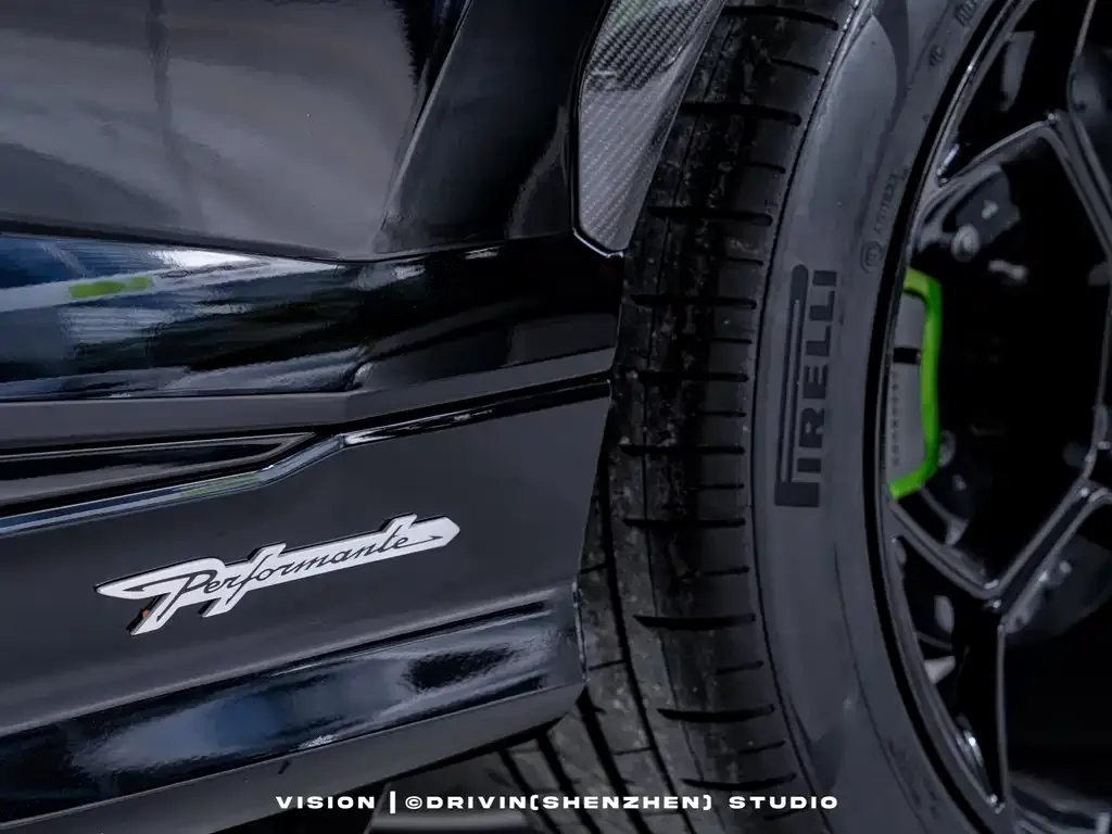 Lamborghini Urus 2023 из CN, фото 6