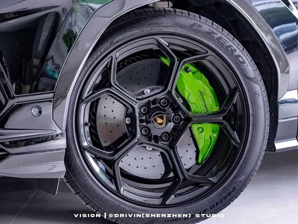 Lamborghini Urus 2023 из CN, фото 7