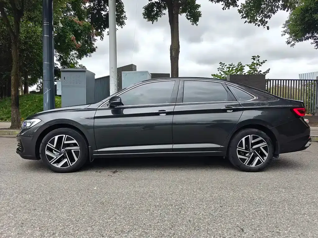 Volkswagen Sagitar 2023 из CN, фото 3