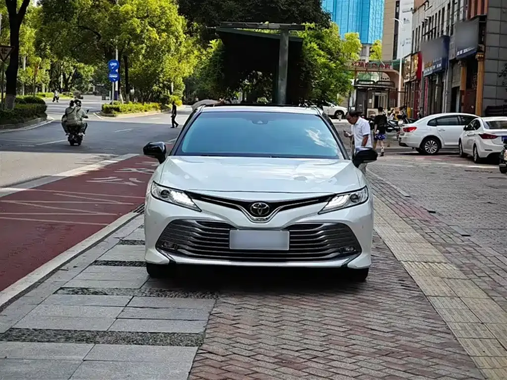 Toyota Camry 2023 из CN, фото 3