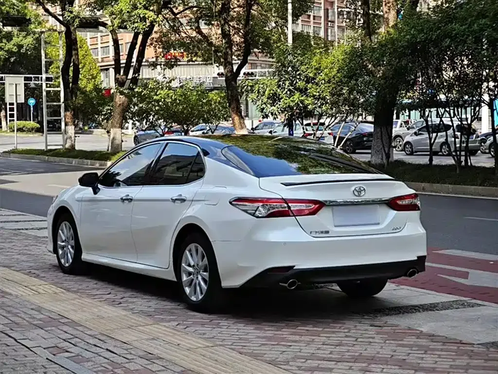 Toyota Camry 2023 из CN, фото 5