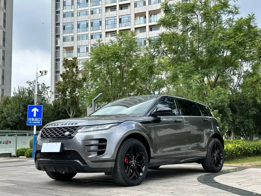 Land Rover Evoque — фото 1