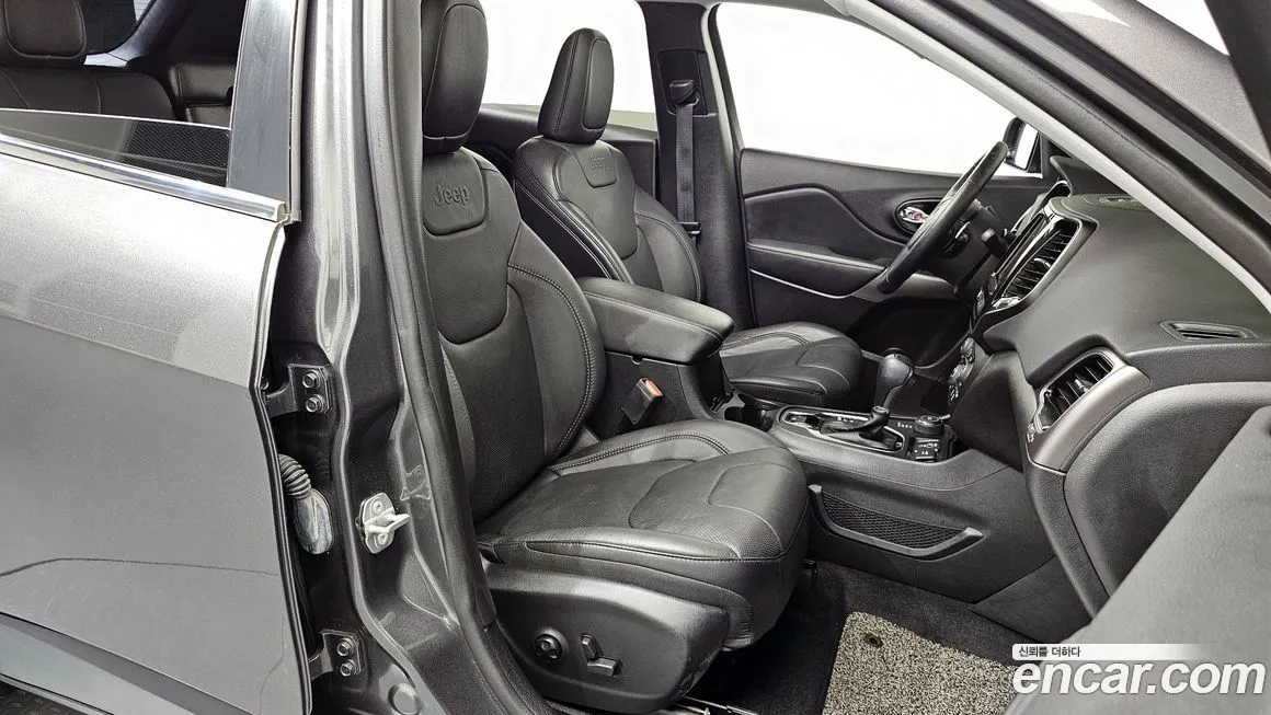 Jeep Cherokee 2021 из KR, фото 10