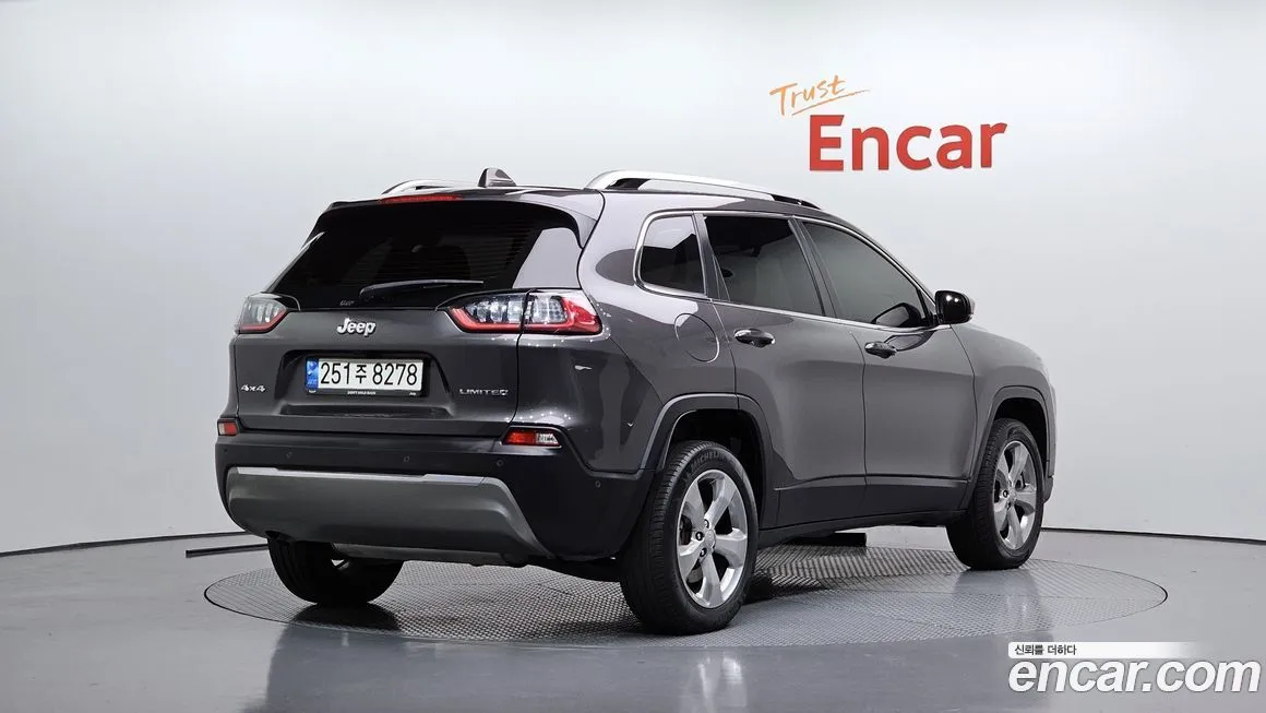 Jeep Cherokee 2021 из KR, фото 2