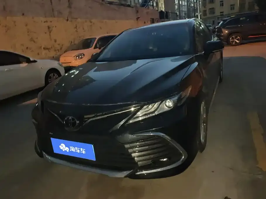 Toyota Camry 2023 из CN, фото 2