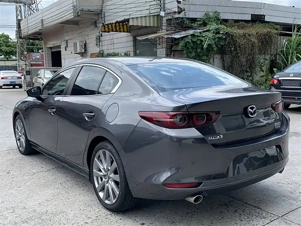 Mazda 3 Axela — фото 10