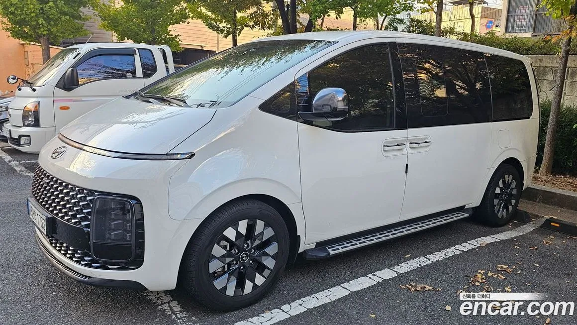 Hyundai Staria — фото 1