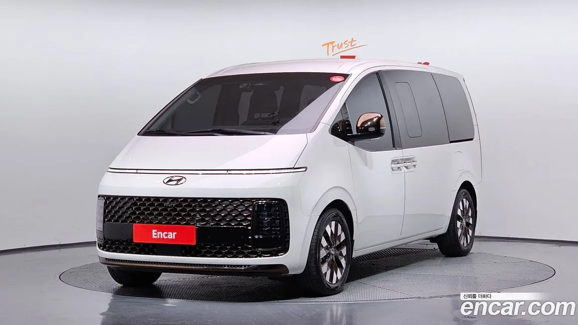 Hyundai Staria
