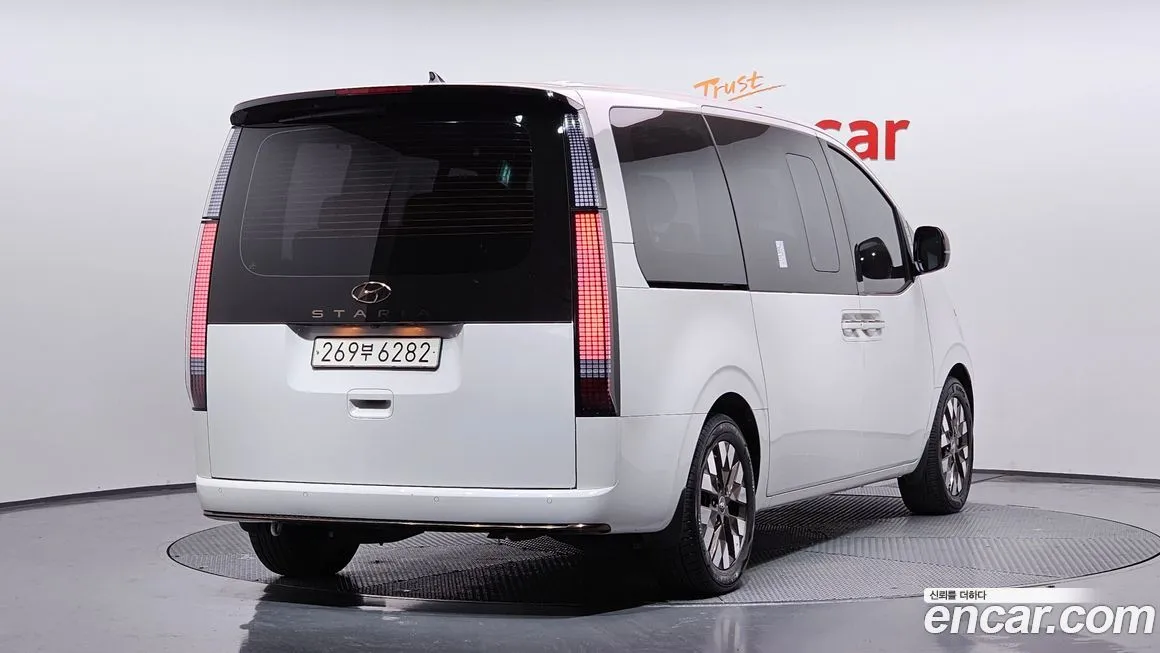 Hyundai Staria 2023 из KR, фото 2