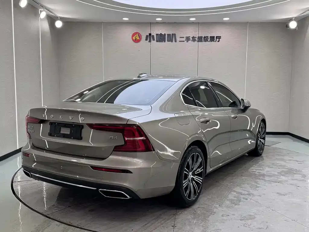 Volvo S60 2022 из CN, фото 10
