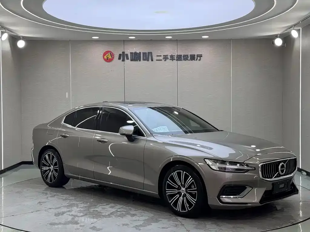 Volvo S60 2022 из CN, фото 2