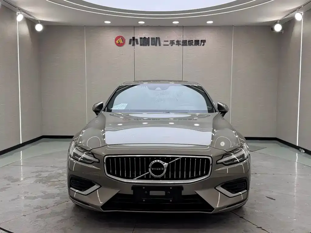 Volvo S60 2022 из CN, фото 3