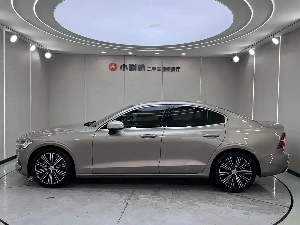 Volvo S60 2022 из CN, фото 7
