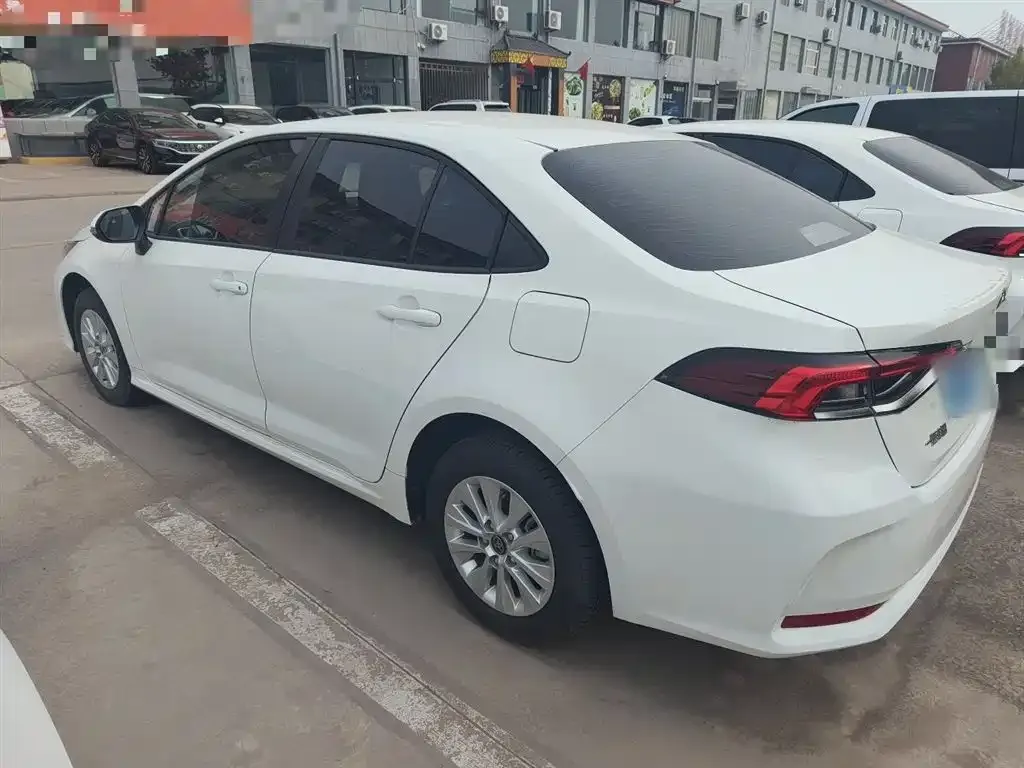 Toyota Corolla 2024 из CN, фото 5
