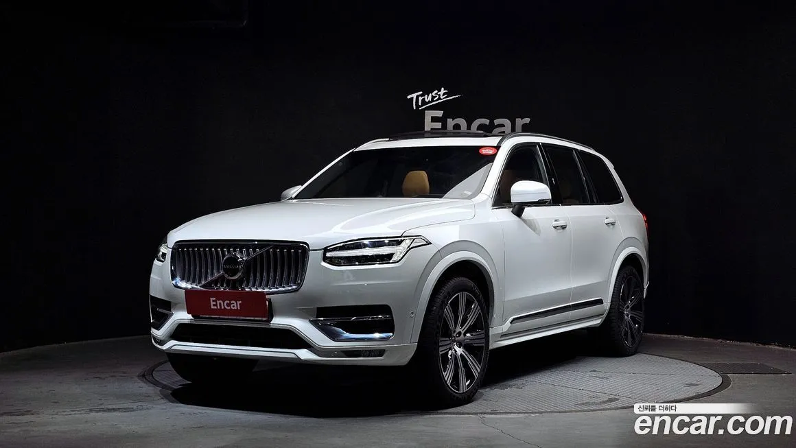 Volvo XC90 — фото 1