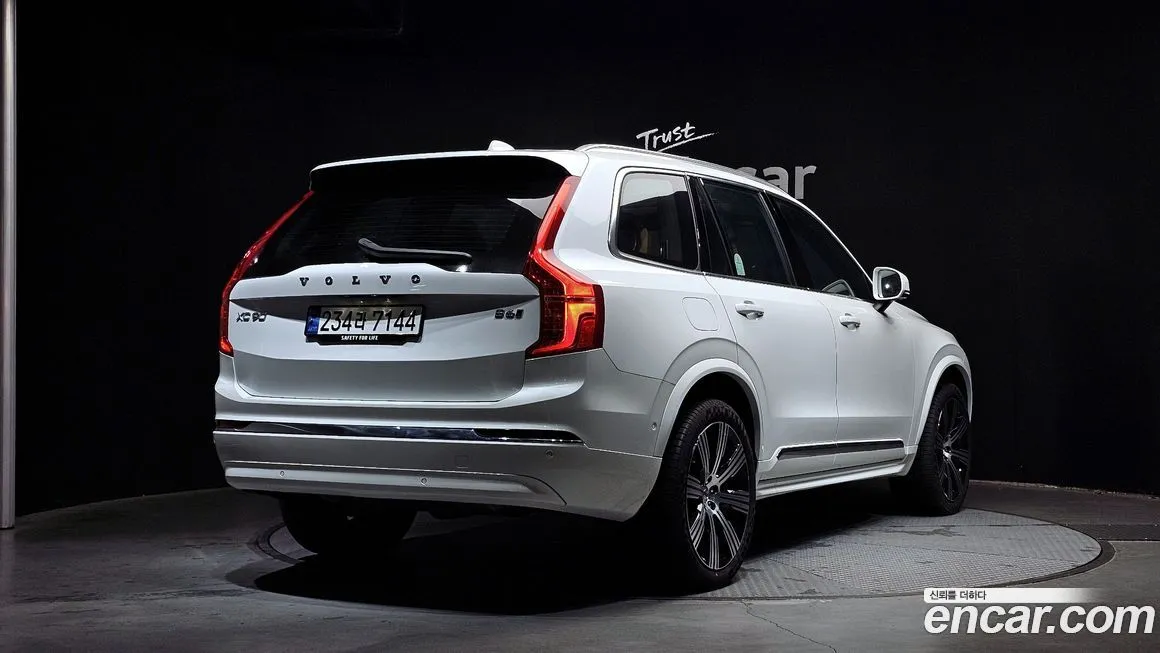 Volvo XC90 — фото 2