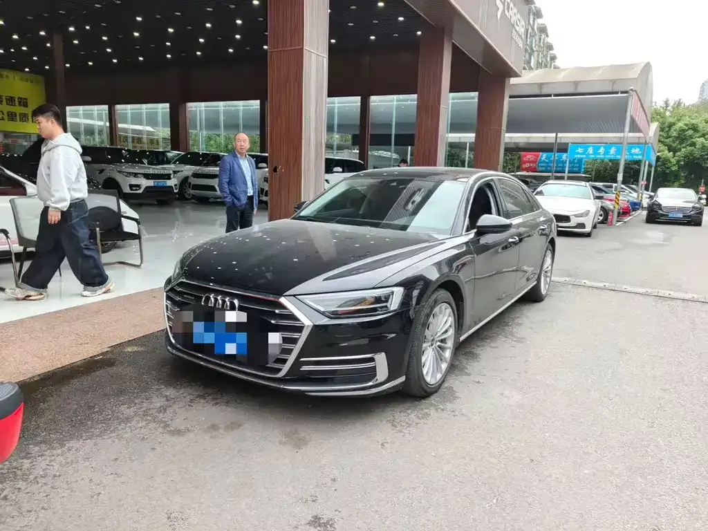 Audi A8 2022 из CN, фото 1