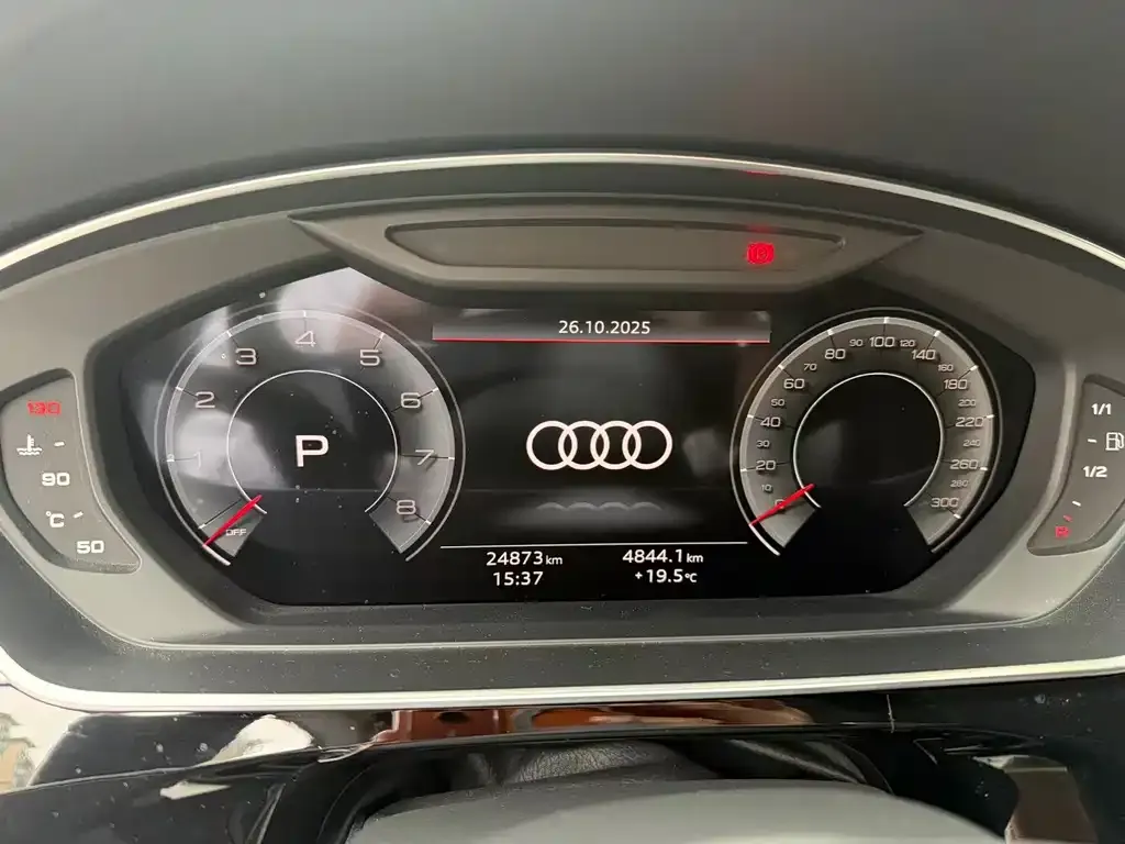 Audi A8 2022 из CN, фото 5