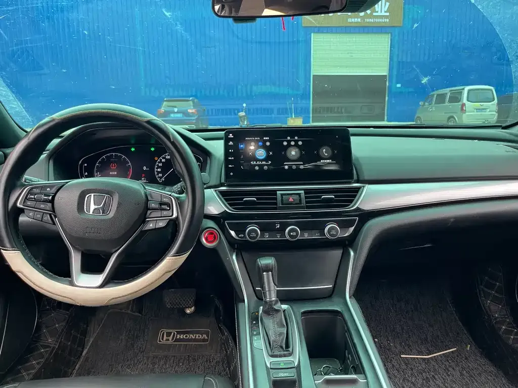 Honda Inspire — фото 8