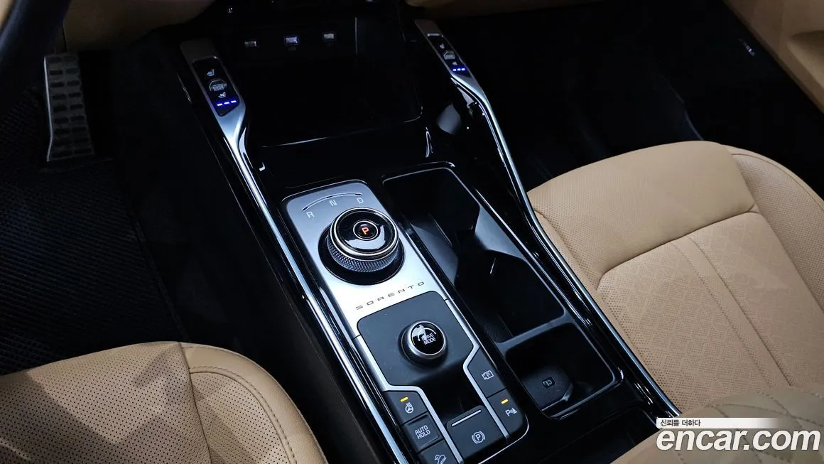 Kia Sorento — фото 9