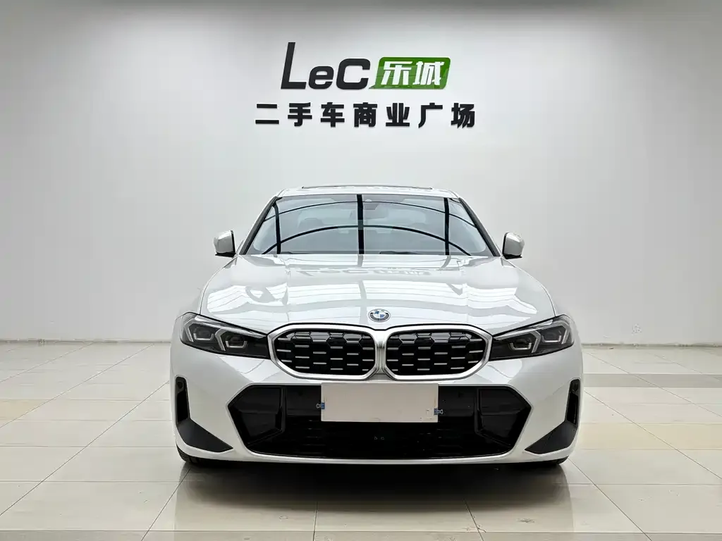 BMW 3 Series 2024 из CN, фото 2