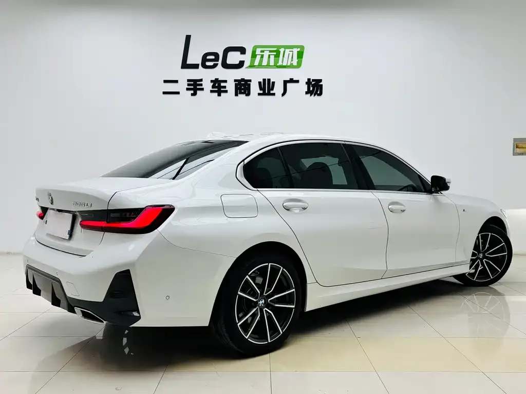 BMW 3 Series 2024 из CN, фото 3