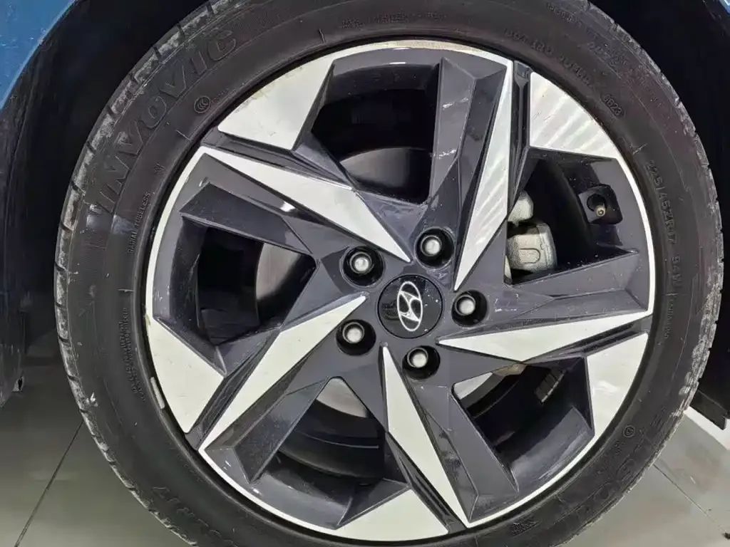 Hyundai Elantra 2022 из CN, фото 9