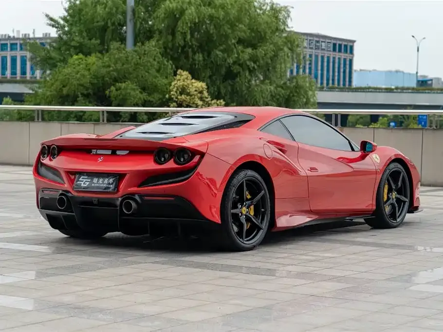 Ferrari F8 — фото 4
