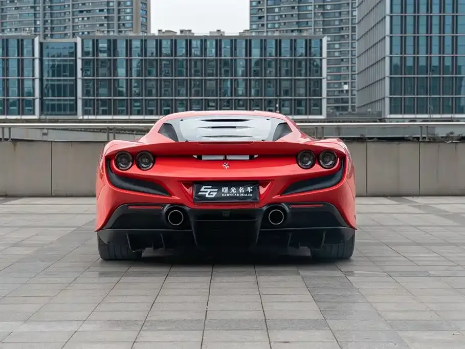 Ferrari F8 — фото 5