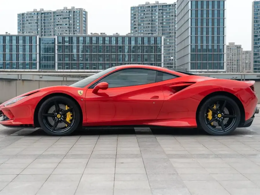 Ferrari F8 — фото 6