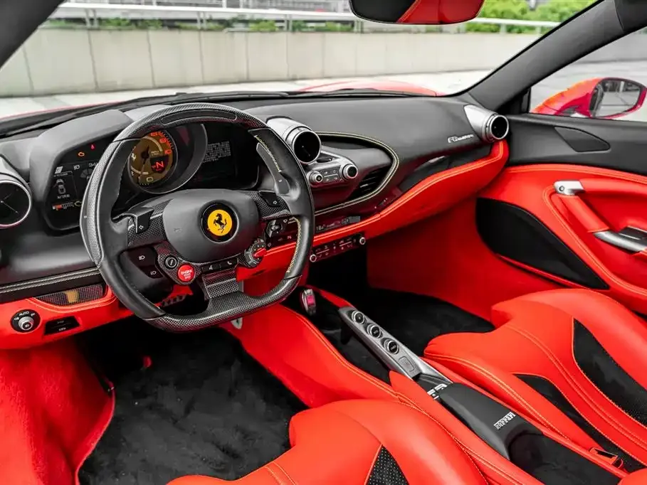 Ferrari F8 — фото 7