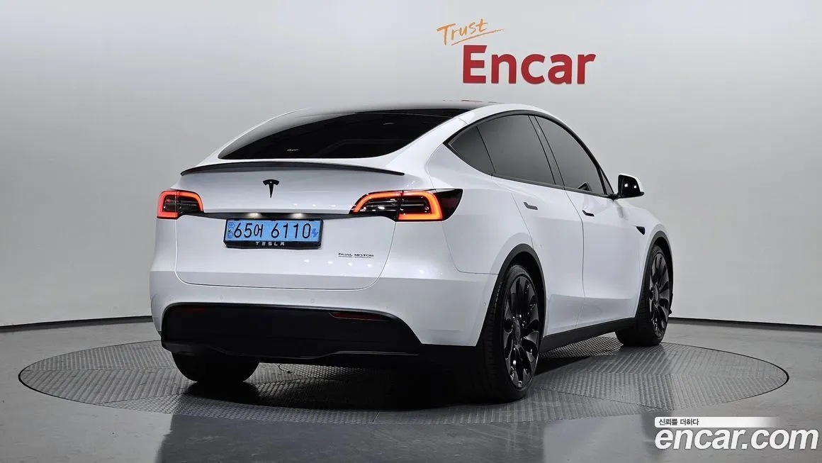 Tesla Model Y 2021 из KR, фото 2