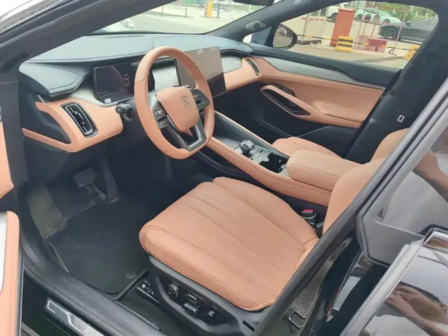 BYD L EV 2025 из CN, фото 9