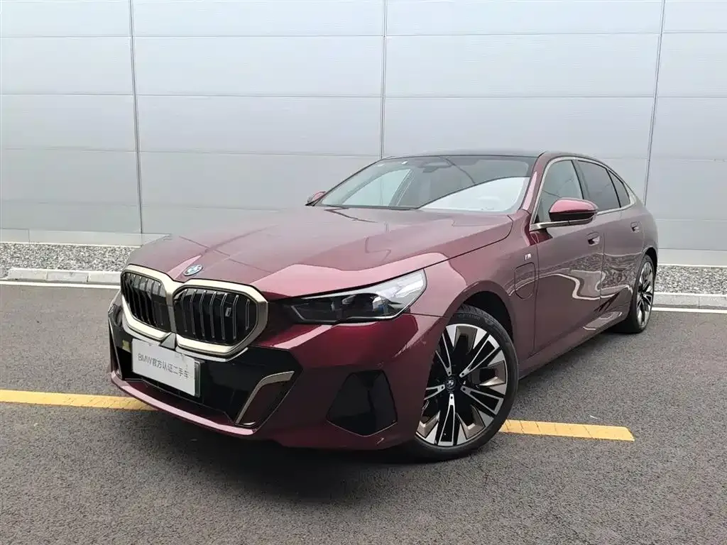 BMW i5 — фото 1