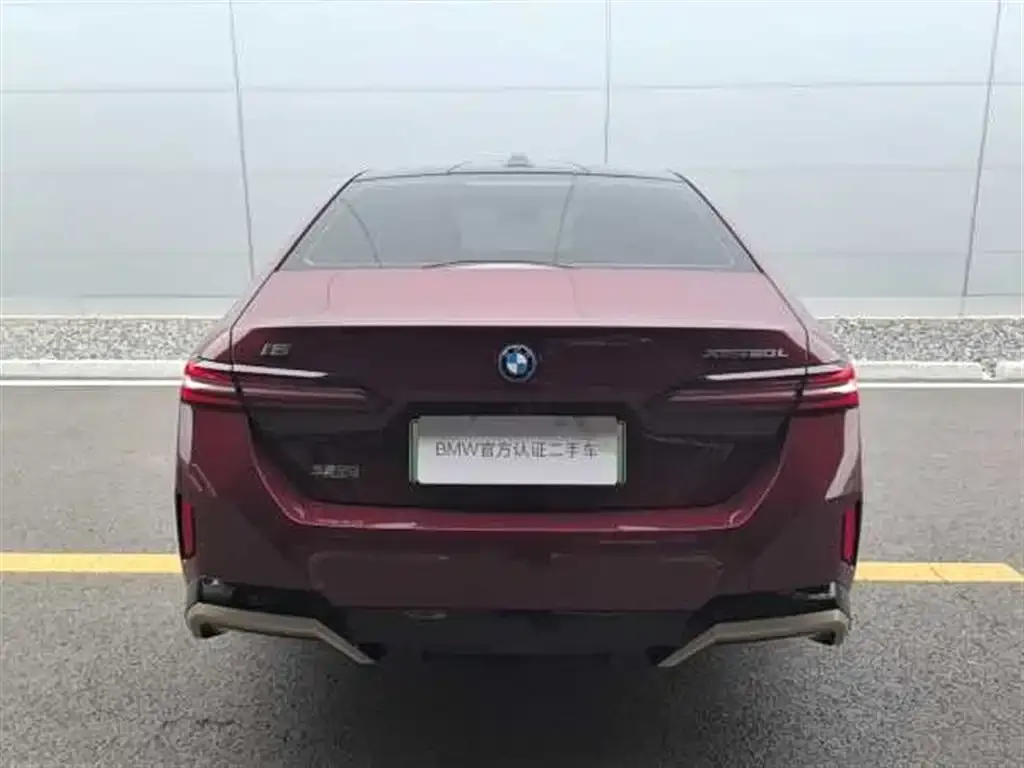 BMW i5 — фото 5