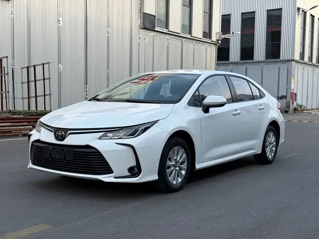 Toyota Corolla 2022 из CN, фото 1