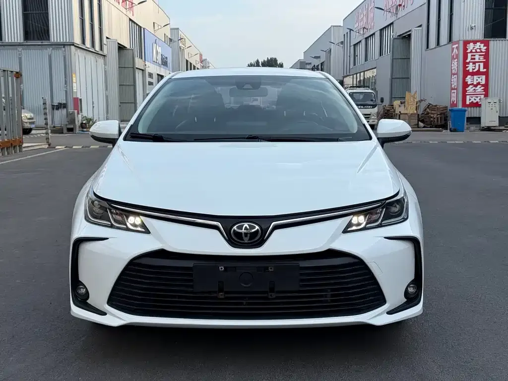 Toyota Corolla 2022 из CN, фото 2