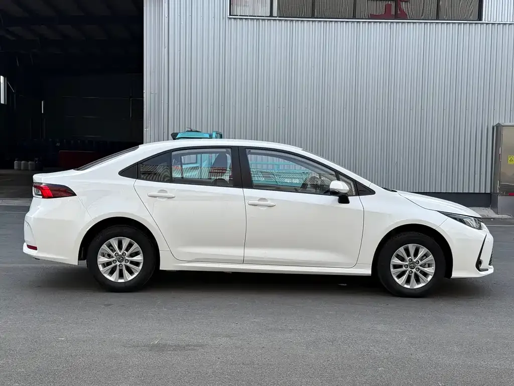 Toyota Corolla 2022 из CN, фото 7