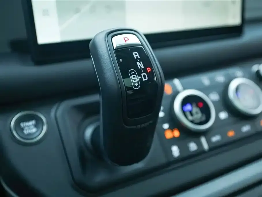 Land Rover Defender 2024 из CN, фото 8