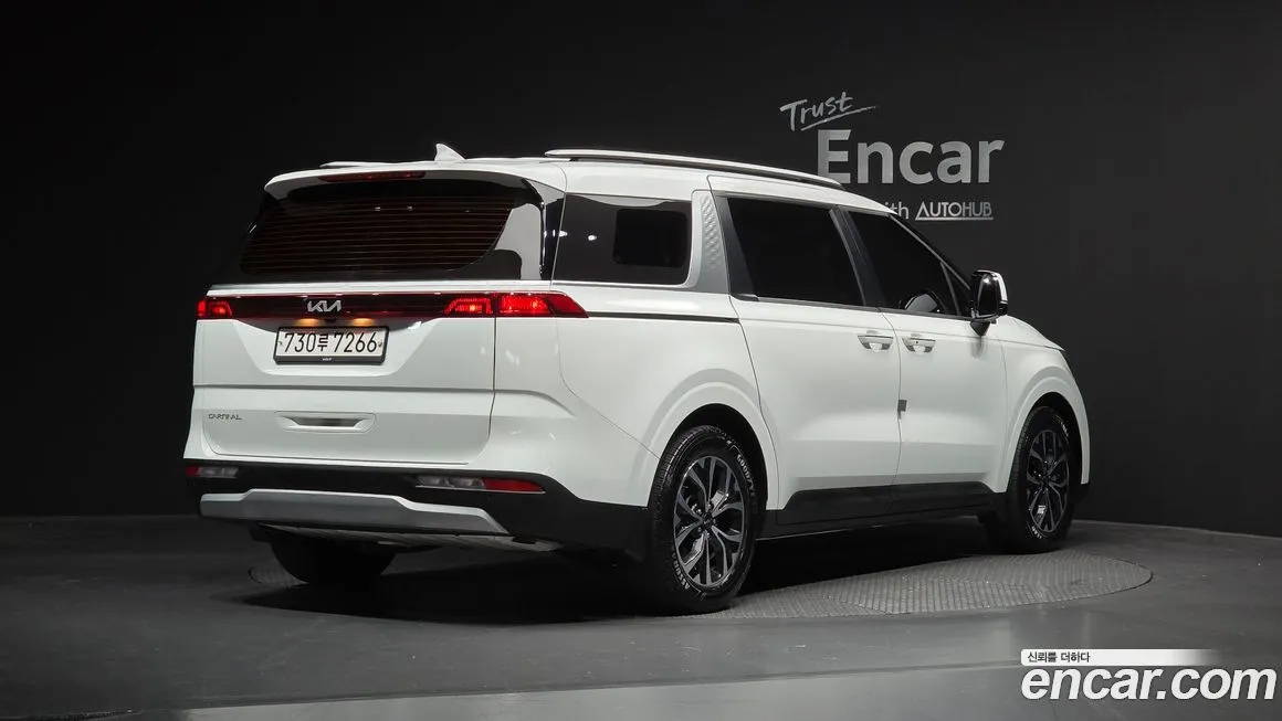 Kia Carnival — фото 2