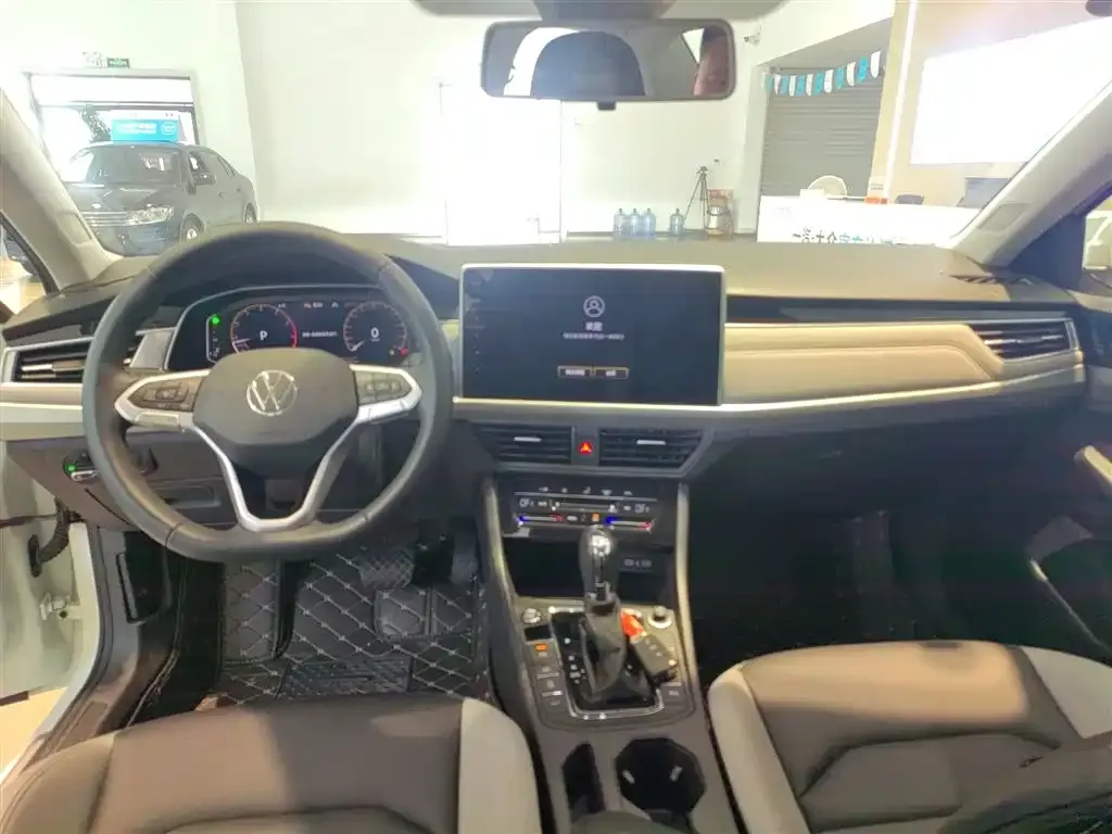 Volkswagen Bora 2024 из CN, фото 10