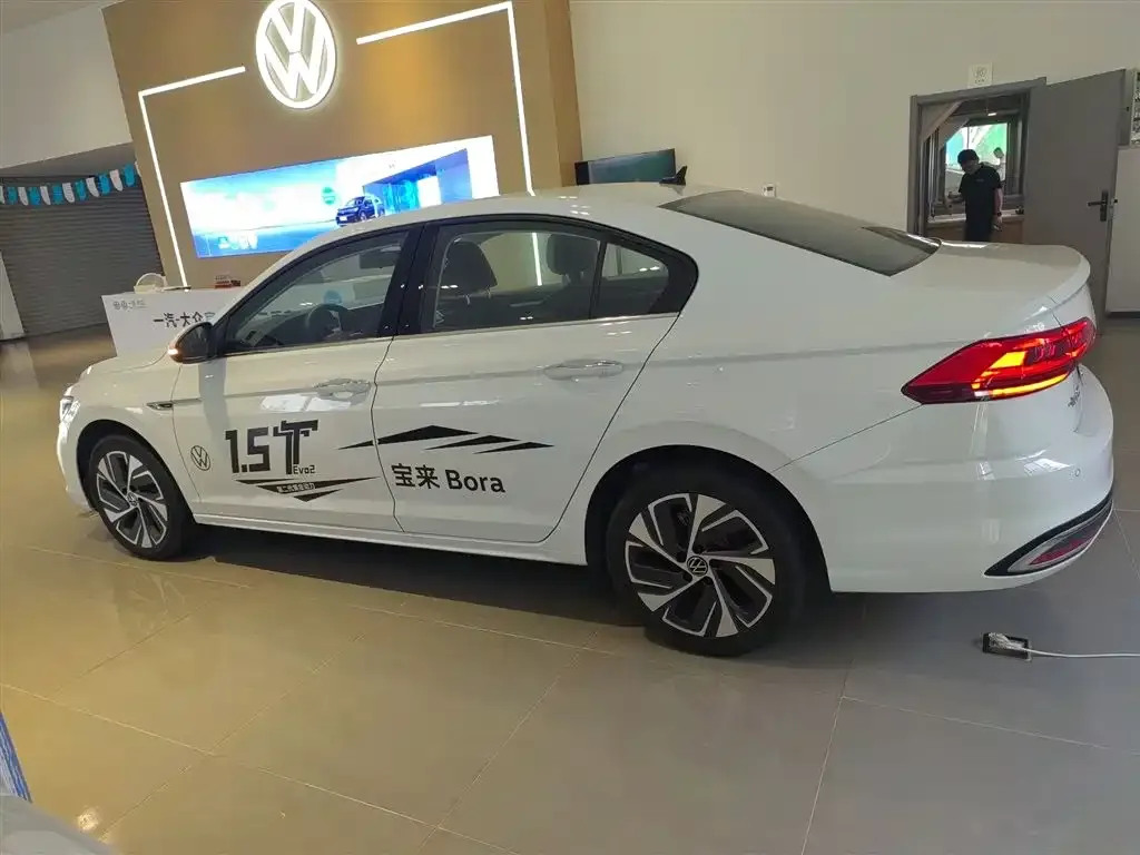 Volkswagen Bora 2024 из CN, фото 5